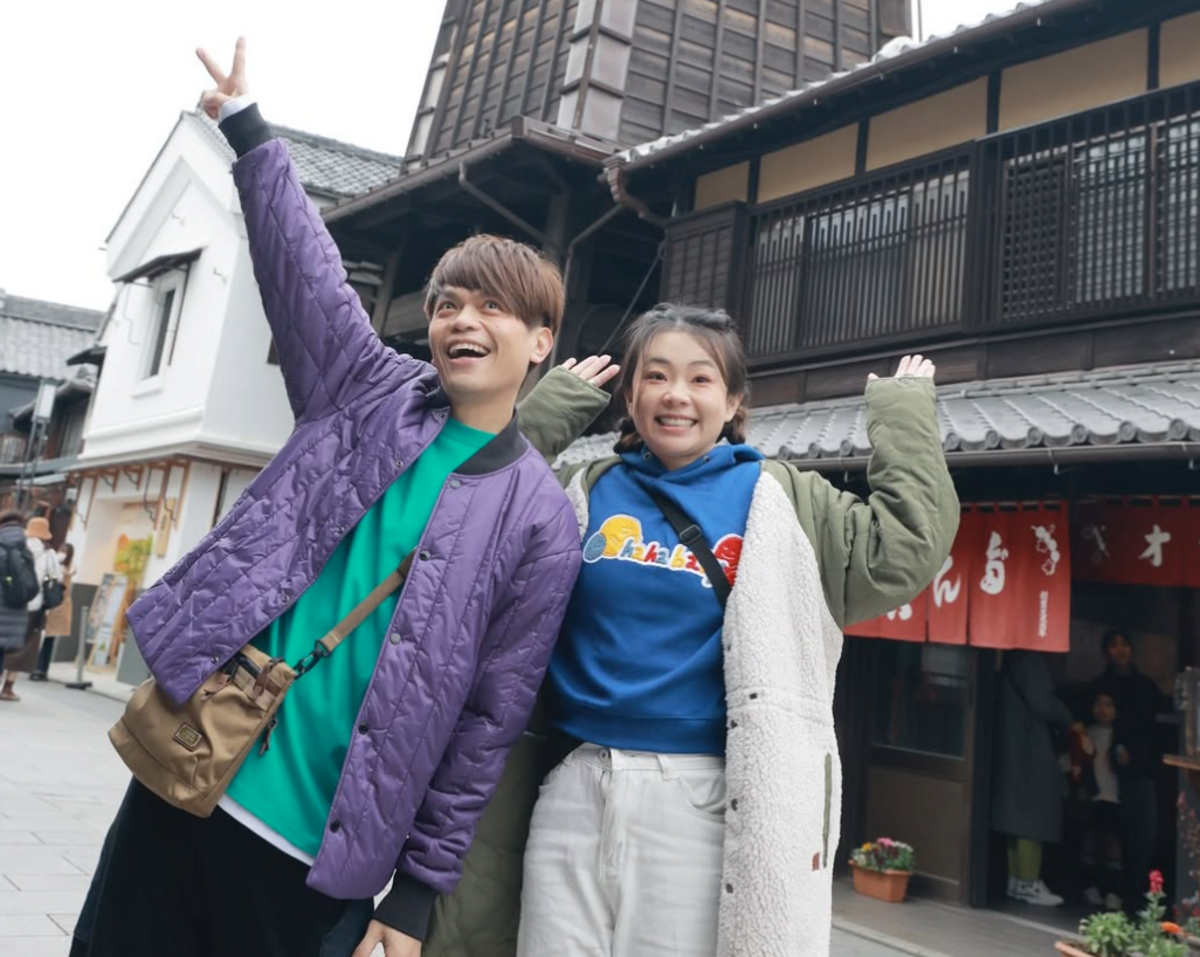 蔡阿嘎近期因為「AI畫家」風波慘遭炎上，他的妻子「二伯」旗下服飾品牌「HAHABABY」則捲入抄襲爭議。 圖：翻攝自嘎嫂二伯IG