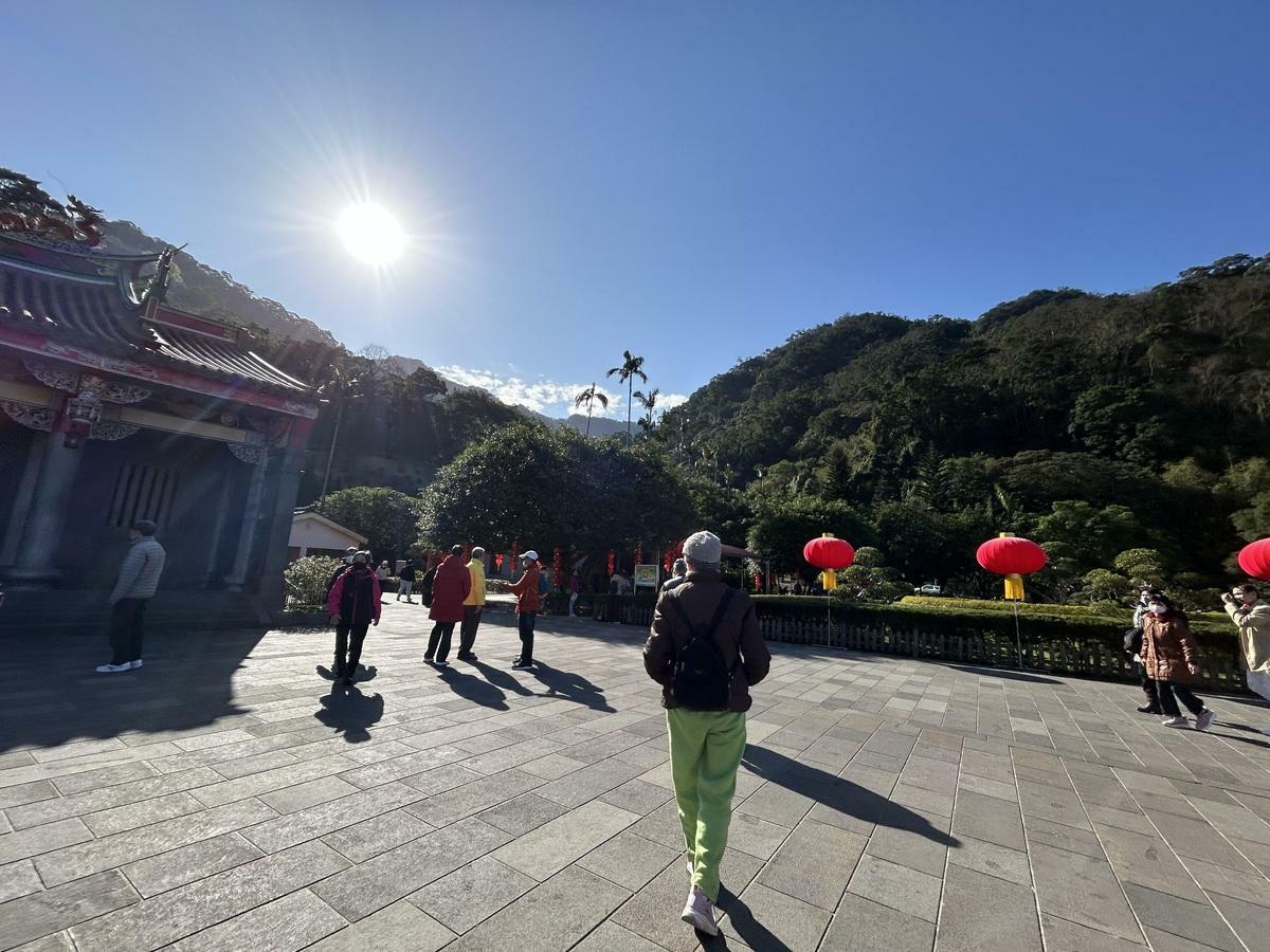 今(29)日大年初一寒流減弱回暖。 圖：林岑韋／攝