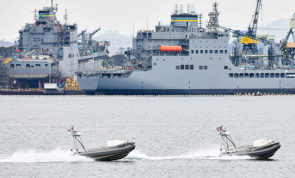 美國軍媒報導，美國海軍第一批「複製者計畫」將於今年 8 月正式啟動。圖為全球自主偵察艇試運行。 圖：翻攝US Navy