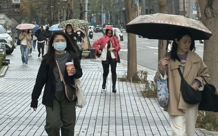 雨鬧元宵！鋒面通過全台天氣不穩留意強風大雨「入夜雨勢更明顯」