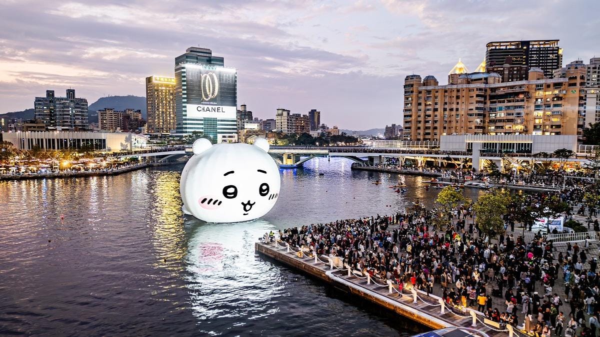 「吉伊卡哇」三隻小可愛進駐愛河灣，開幕至大年初五參觀人次超過320萬。 圖：高雄市觀光局提供