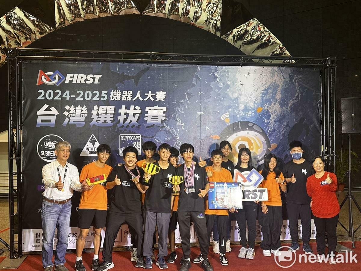Mystery FTC機器人團隊去年在FTC (FIRST Tech Challenge)機器人大賽台灣區選拔賽創下囊括總冠軍創意啟發獎、冠軍隊長獎及冠軍副隊長獎的記錄，並代表台灣赴美國休士頓參加世界大賽。在今年的FTC台灣賽事中，再次獲得總冠軍創意啟發獎首席、亞軍隊長獎、創意啟發獎三席、機器人設計獎等大獎，將再度代表台灣赴美國參加世界大賽，為國爭光。 圖：Mystery FTC機器人團隊提供