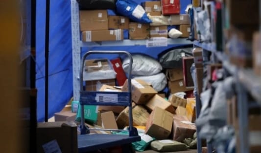 美國郵政服務 ( USPS ) 宣佈，從2月4日起暫停接收從中國內地和中國香港寄出的包裹 圖 : 翻攝自騰訊網
