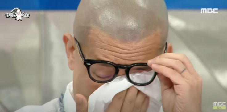 具俊曄重看影片眼淚直流。 圖：翻攝自MBC Youtube