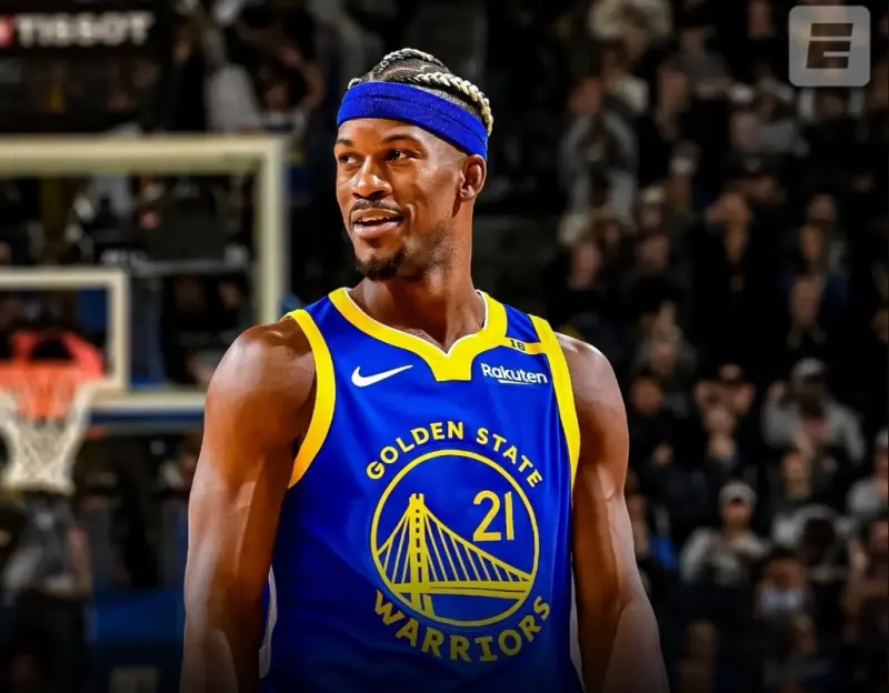 ▲金州勇士與熱火達成震撼交易，迎來明星前鋒 Jimmy Butler，他將改穿生涯未曾使用過的 10 號球衣，該號碼曾由名人堂球星 Tim Hardaway穿過。（圖／取自ESPN）