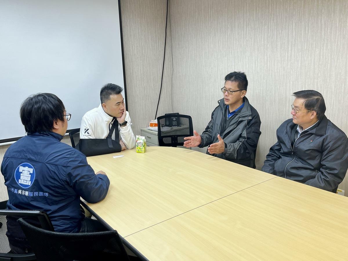 國民黨立委林沛祥邀集國光客運、公路局代表與吳宗憲委員辦公室主任楊文志。 圖：吳宗憲辦公室/提供