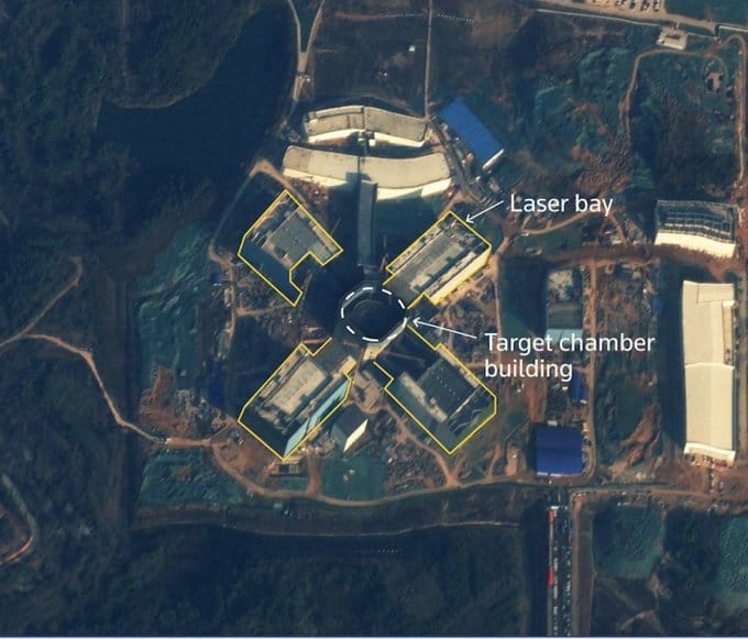 近期有美媒報導稱，中國在四川省綿陽市建立一座大型核融合研究設施，許多分析師也發出警告，認為中國可能趕超美國在核融合領域取得的成就，甚至可能透過該機構「研發新型核武」。 圖：翻攝自 @SSiddiqui855 X 帳號