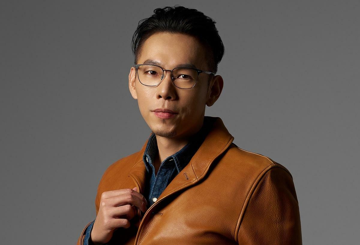 林宗興演唱燒肉粽、杯底不可飼金魚等國台語組曲。 圖：高雄市政府文化局 / 財團法人高雄市愛樂文化藝術基金會提供