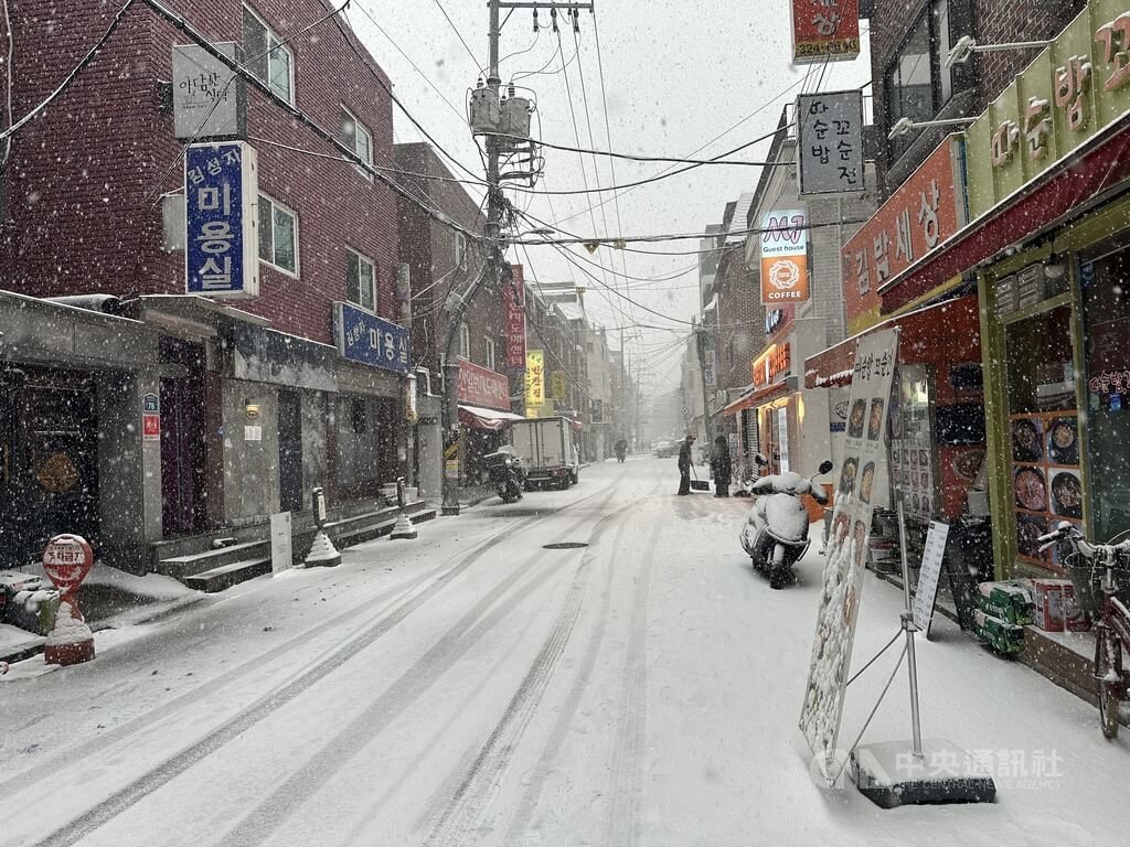韓國全境受到寒流侵襲，連續近一週維持零下氣溫。 圖:中央社提供