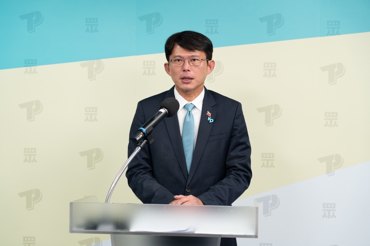爭取民眾黨主席的代理黨主席兼黨團總召黃國昌。 圖：民眾黨 / 提供