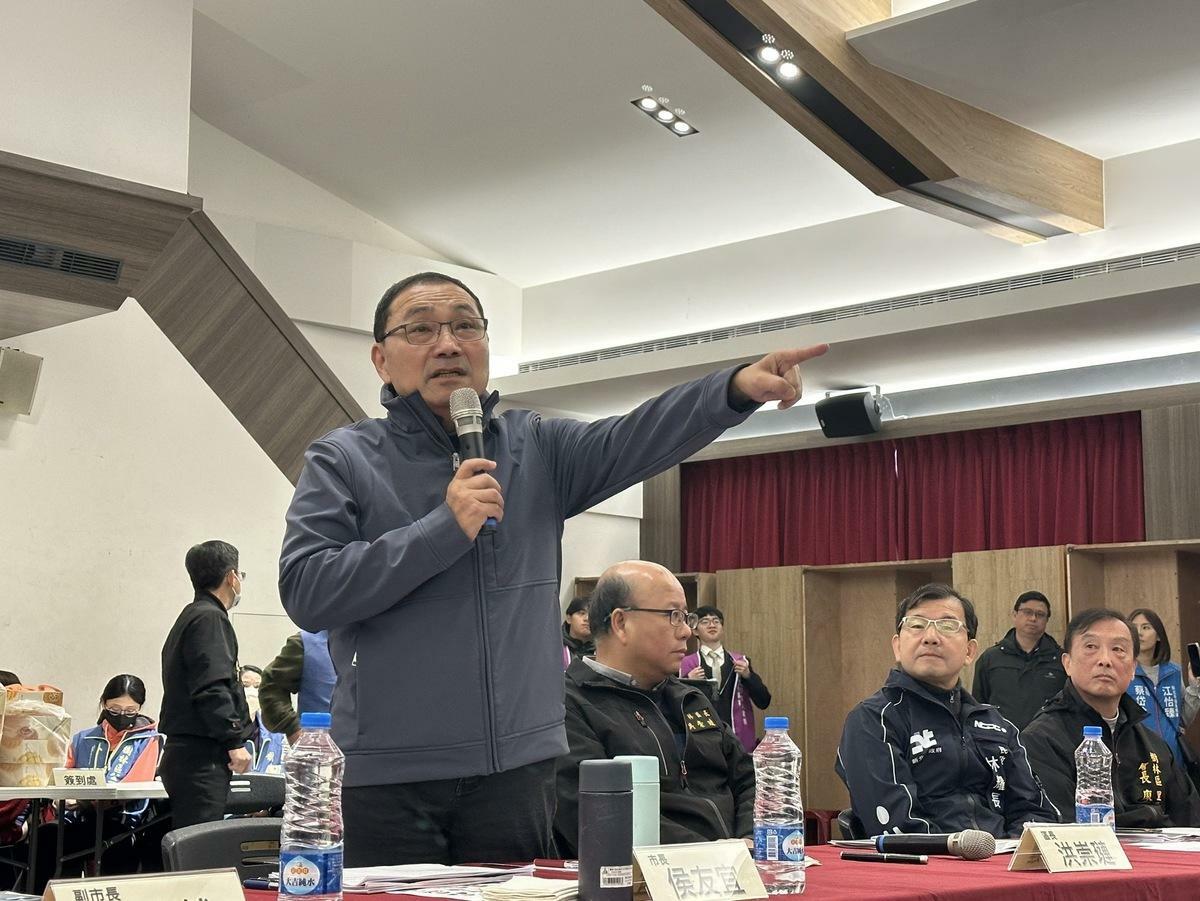 侯友宜主持行動治理樹林區座談會，與地方里長溝通市政。 圖：新北市民政局／提供