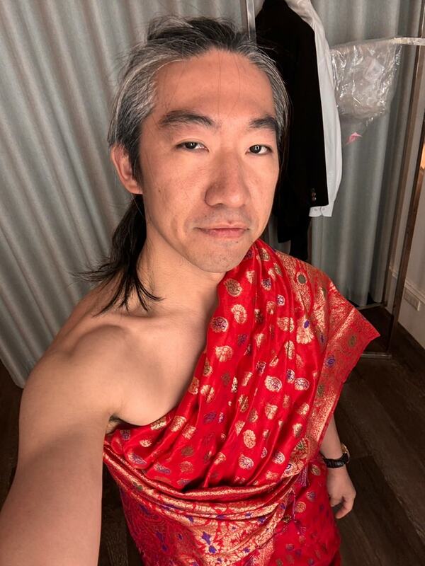 網紅牙醫史書華遭爆婚內外遇，反以家暴診斷書控前妻施暴。醫師蘇筱媛指出，診斷書可開立但非家暴事實，仍須證據佐證。 圖：翻攝自盾牌牙醫史書華 粉絲專頁