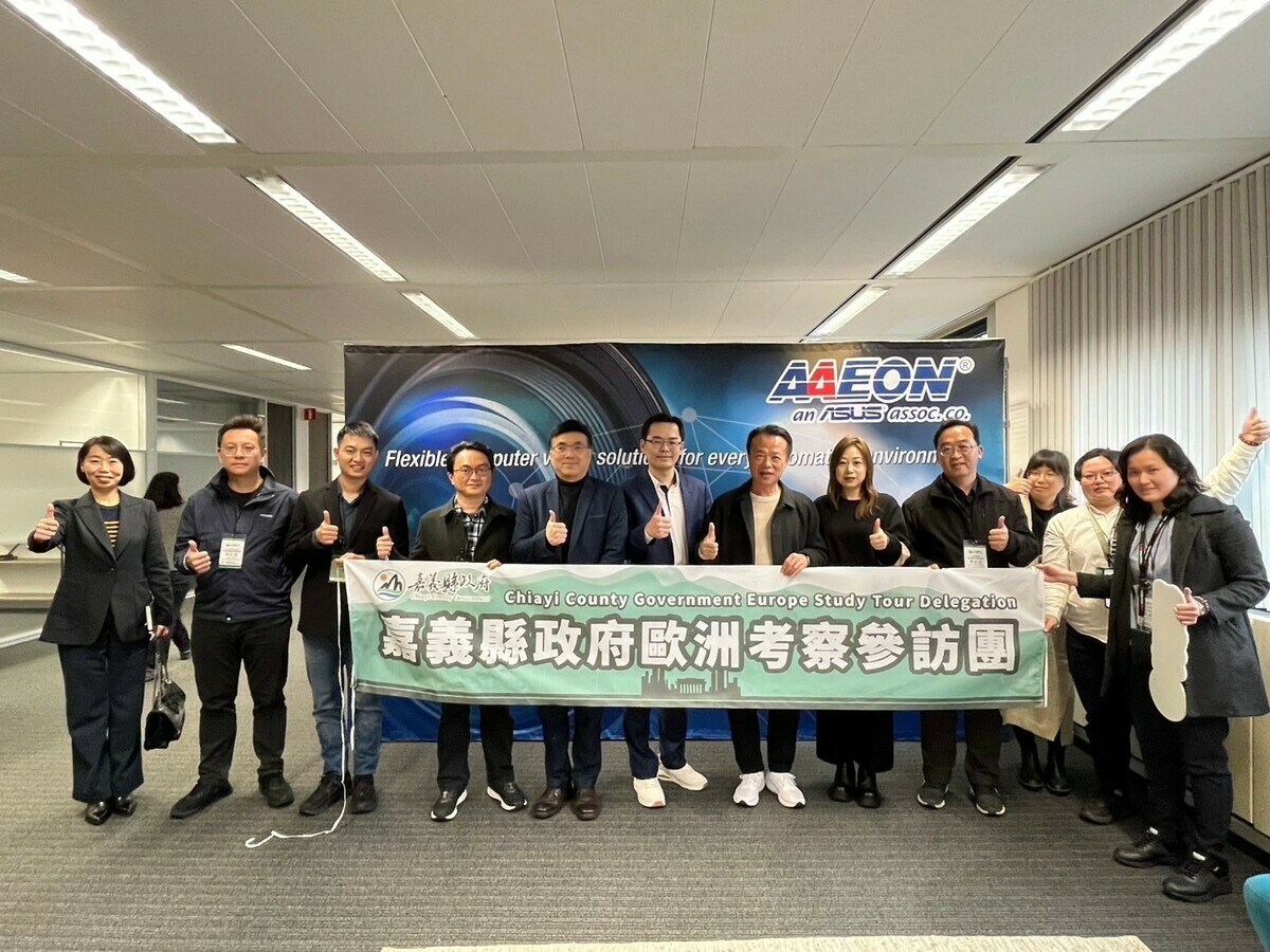 嘉義縣長翁章梁率團赴歐參訪，首站先抵達荷蘭參訪在地台商。 圖：嘉義縣府提供