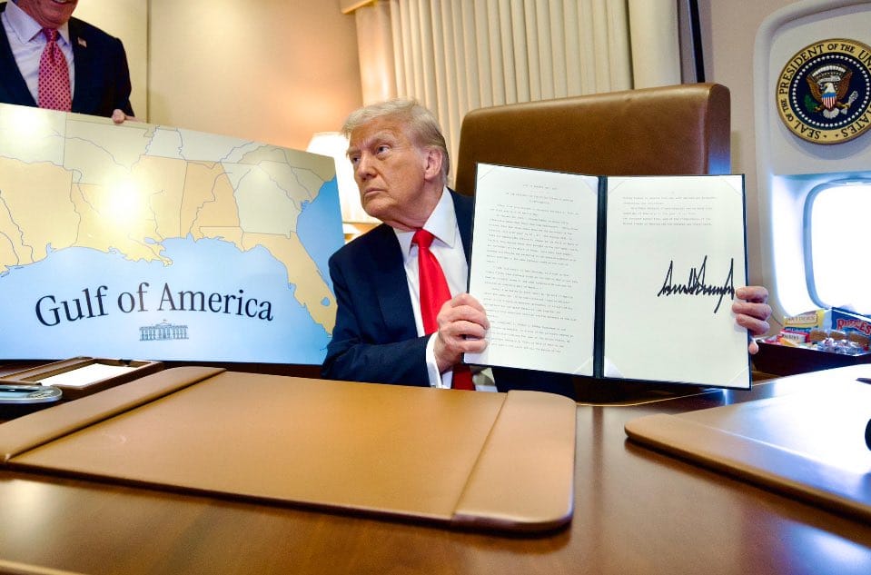 川普簽署行政命令，將墨西哥灣（Gulf of Mexico) 更名為美國灣（Gulf of America)。 圖：截自「x」@MajUnsilenced