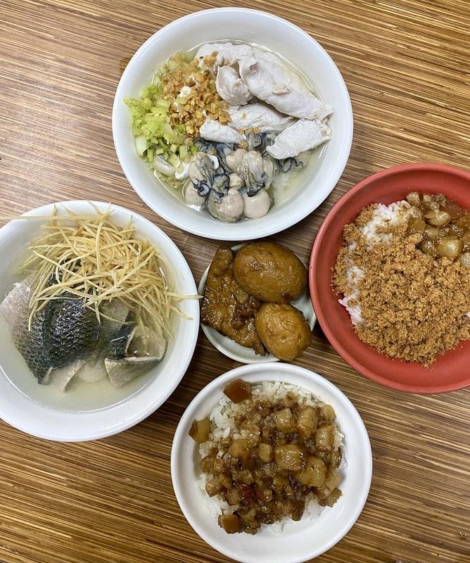 入選米其林指南的「傳家鹹粥」提供在地虱目魚鹹粥等小吃。 圖：傳家鹹粥／提供
