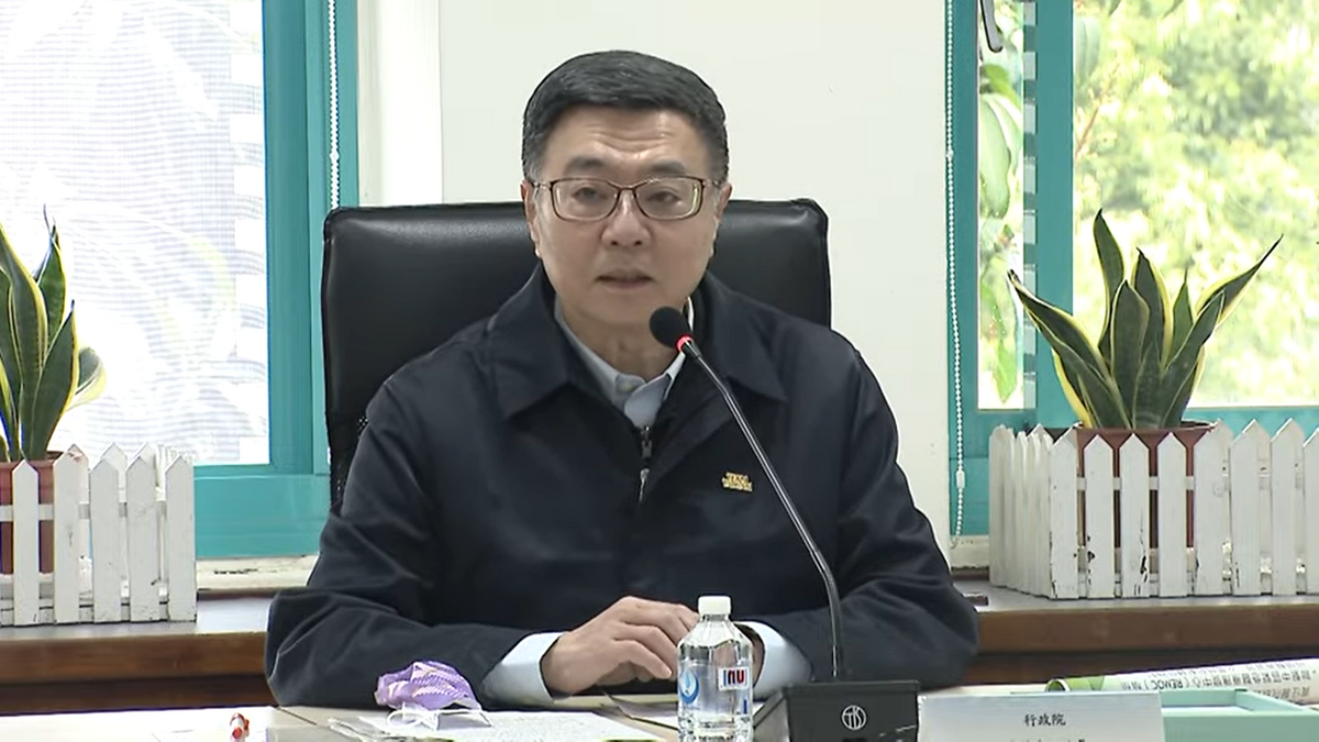 卓榮泰說，新光三越自行聘用的員工，依法在停工期間工資應該照給，不得要求勞工請假。 圖：行政院/提供
