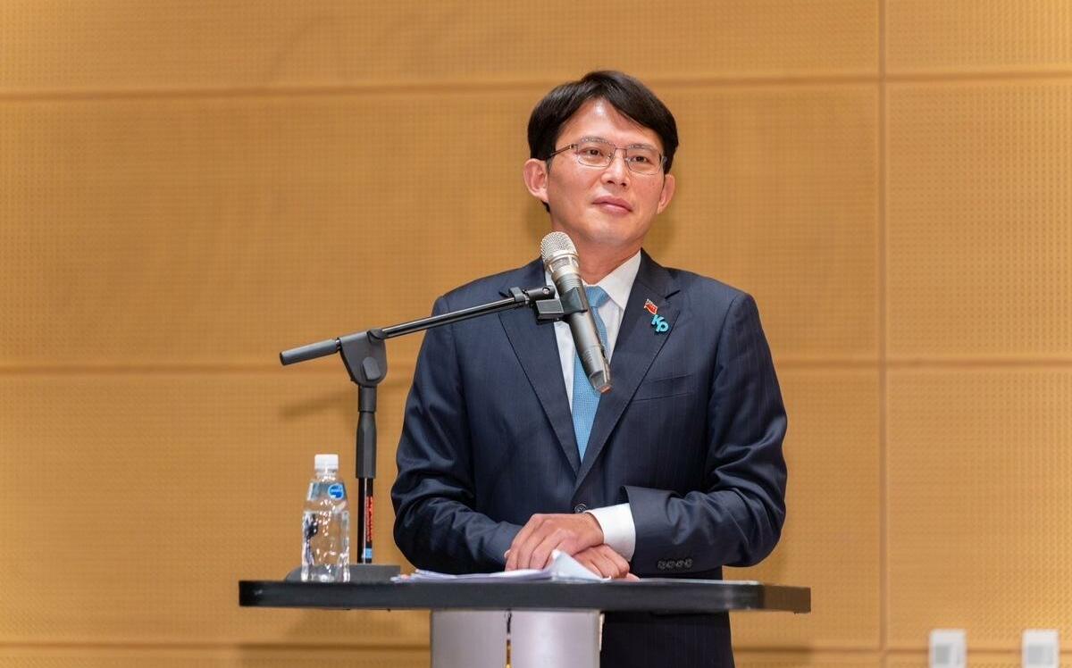 黃國昌喊「扛起本土進步政黨冀望」王婉諭：這是今年最好笑的笑話