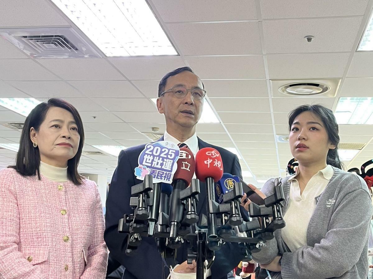 黃國昌當選民眾黨主席後，是否深化2026地方選舉藍白合？國民黨主席朱立倫避談。 圖：金大鈞/攝