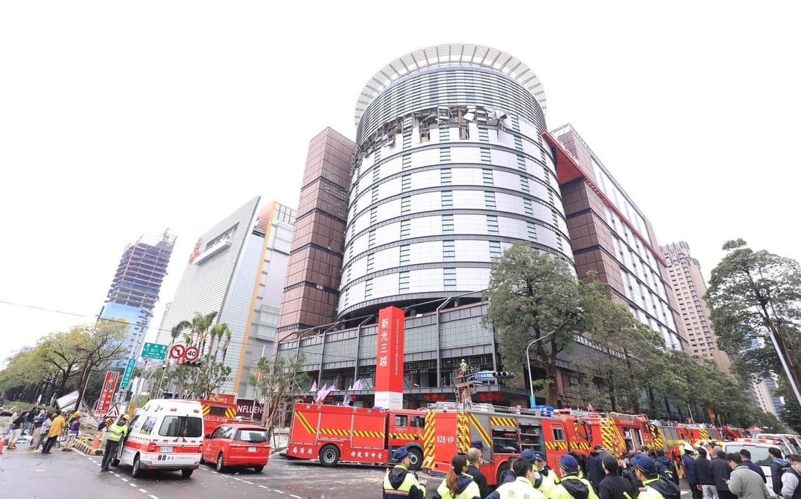 新光三越氣爆｢是人禍｣黃智賢：如何做到消費者知道改裝市府卻不知