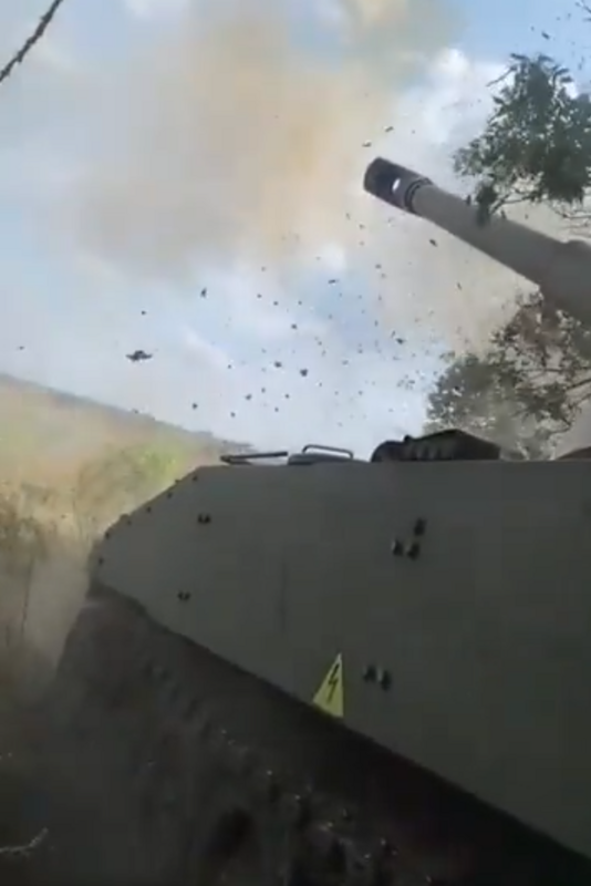 義大利近日捐贈了 M109L 自走砲供烏軍使用。 圖：翻攝自 A-129 Mangusta X 帳號