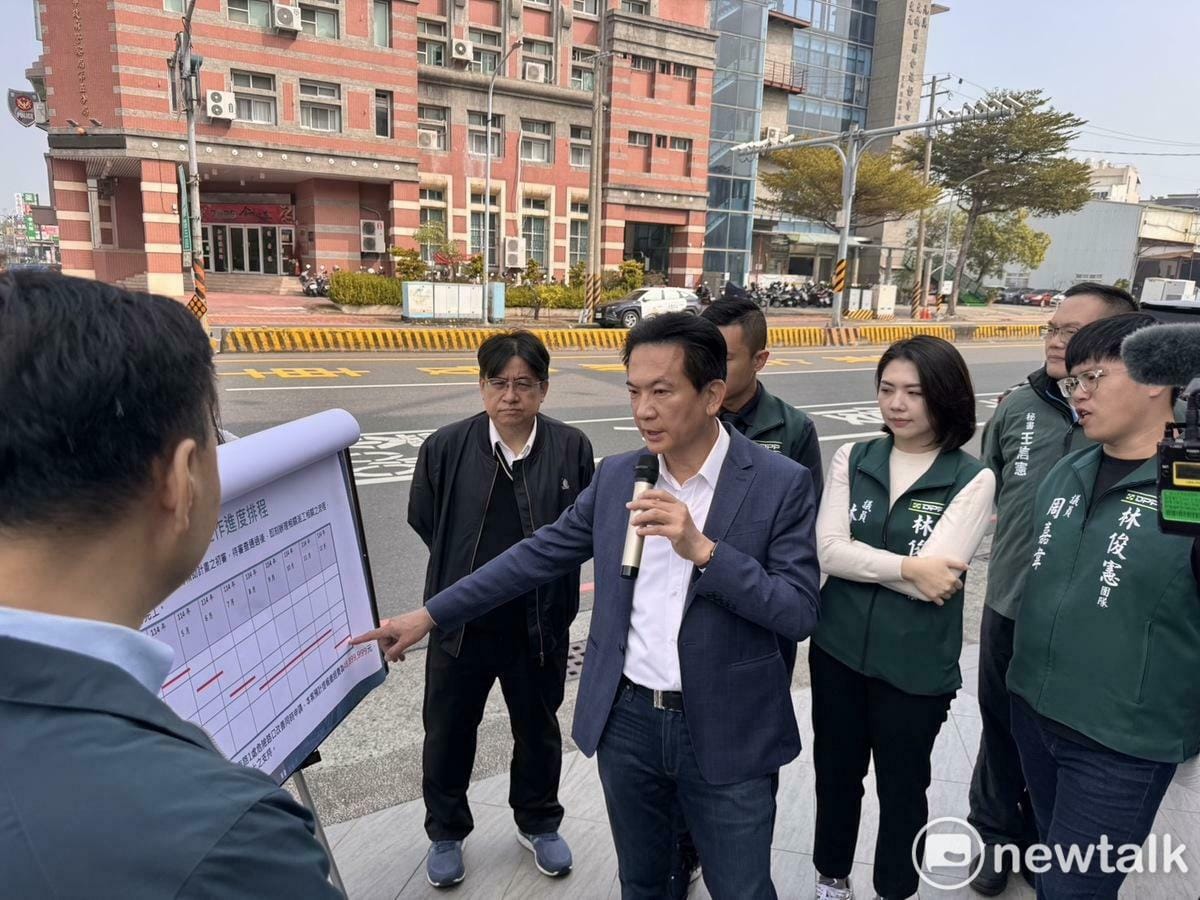 林俊憲今日會同國土署長吳欣修、工務局副局長鄒譽名、交通局長王銘德、議員周嘉韋、沈震東、林依婷以及議長邱莉莉服務團隊前往和緯路會勘，並當場與南市府與國土署溝通後，將於近期由市府正式送件至內政部審查。 圖：林俊憲服務處提供
