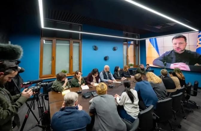 烏克蘭總統則連斯基訪問阿聯酋，並舉行視訊記者會。 圖 : 翻攝自烏克蘭總統辦公室