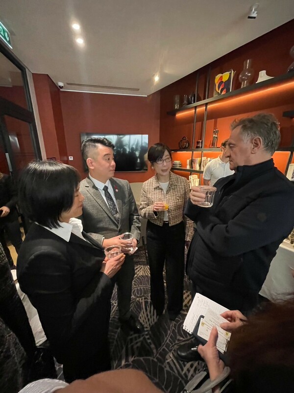 金志聿與法國產業菁英交流台法在智慧城市發展、低軌衛星等前瞻科技的合作契機。 圖：桃園市政府/提供
