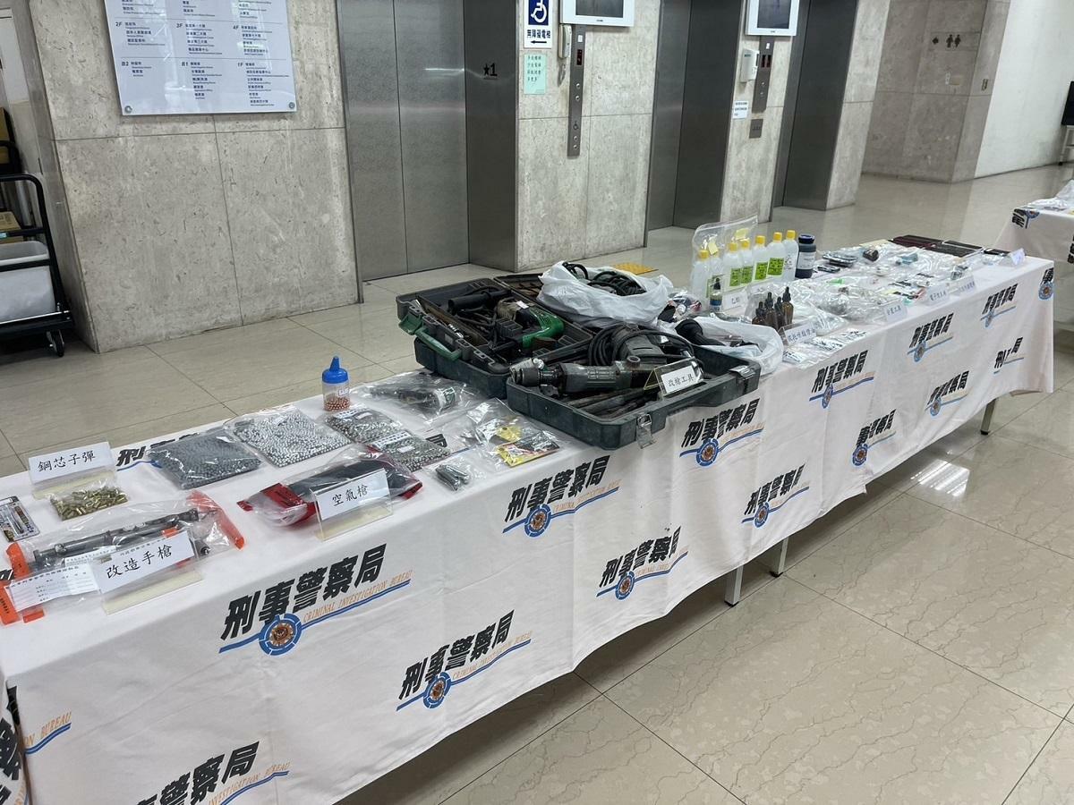 張禹宣稱台灣查獲934公斤依托咪酯，毒品來源涉中且恐轉向台灣。(此為刑警局查獲3415顆喪屍煙彈畫面) 圖：內政部刑事警察局／提供