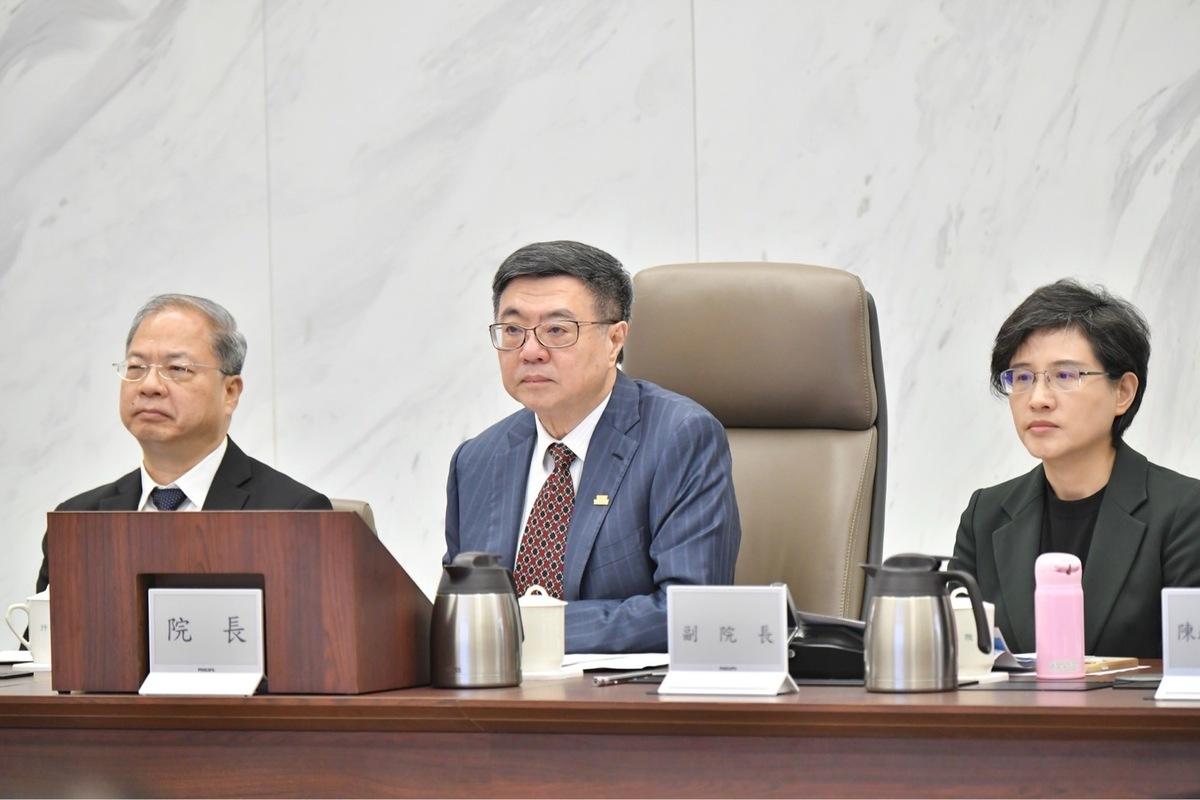 農業部今（20）日於行政院會說明近日外界關心國內雞蛋產量及蛋價議題，行政院長卓榮泰聽取相關說明後表示，過去國內雞蛋價格所引發的問題，相信大家都還記得，絕不能重蹈覆轍。 圖：行政院提供