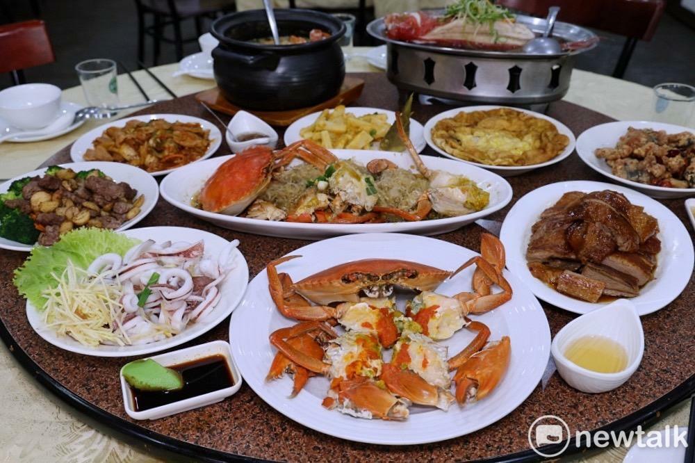 大祥海鮮餐廳特別針對店內最受歡迎的活海鮮—沙公與沙母推出內用限時八折優惠。 圖：唐復年/攝