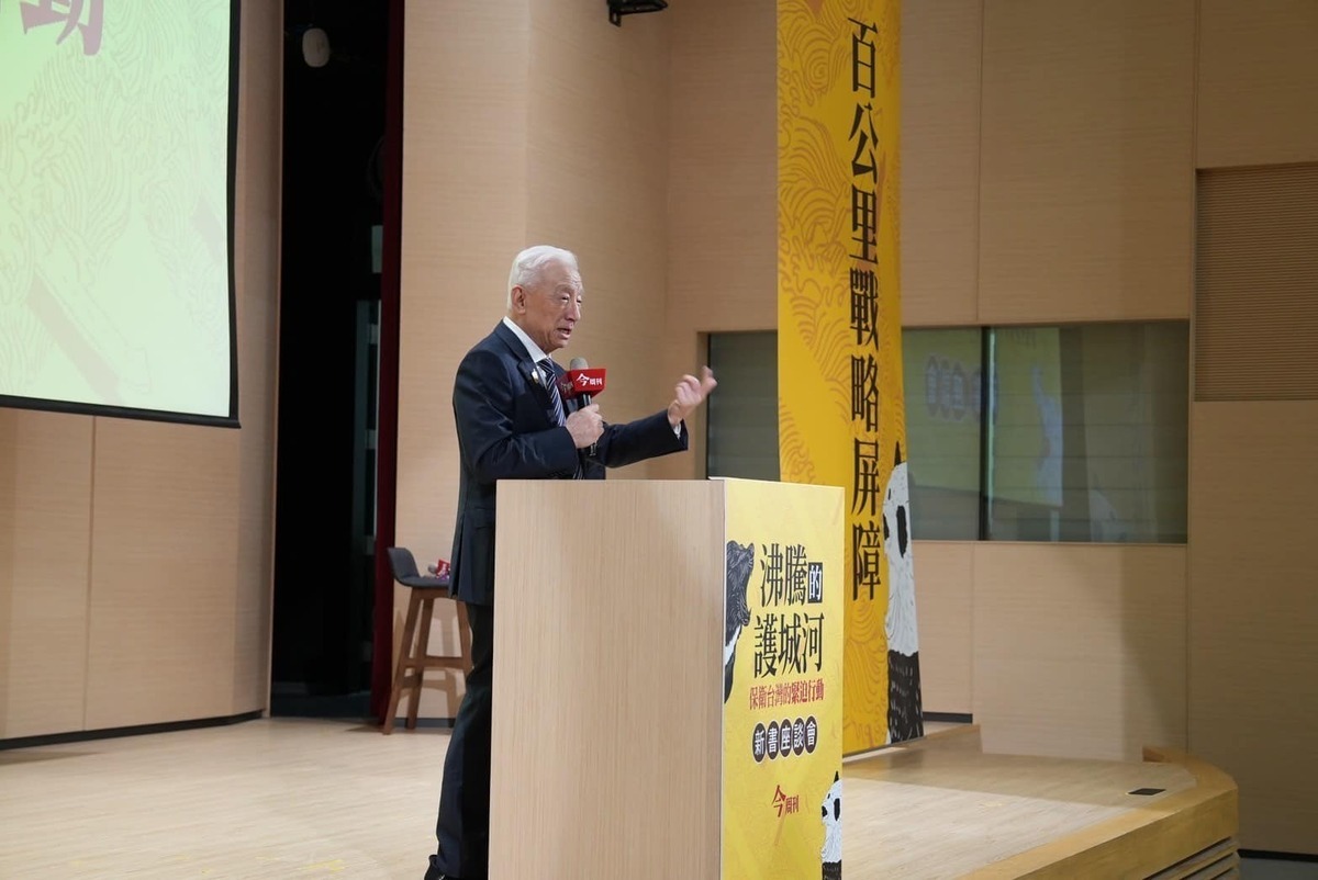 曹興誠今天PO文怒嗆中共指揮「匪媒」潑糞，想恐嚇罷免領銜人。 圖片來源／曹興誠八不居士臉書