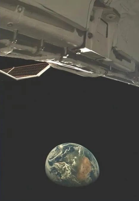 美國近日首次發布由X-37B機密太空飛機在軌道上拍攝的地球影像。 圖：美國國防視覺資訊發佈系統（DVIDS）