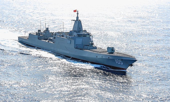 近期中國解放軍派遣 055 型驅逐艦，在未進行事先通知的情況下，於澳洲與紐西蘭中間的公海舉行實彈射擊演習，引發兩國政府高度關注。 圖：翻攝自 @Johncodemode X 帳號