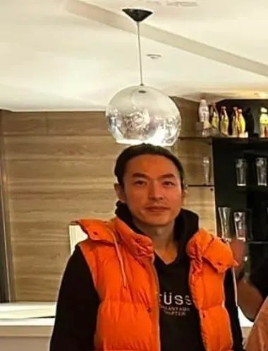 李威淡出演藝圈虔心修佛，未料捲入社會案件。 圖：翻攝李易臉書