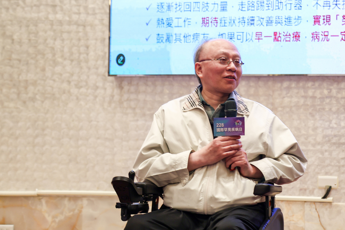 SMA病友王程麒接受健保背針治療搭配規律復健後，逐漸找活肌肉的力量。 圖：孫家銘翻攝