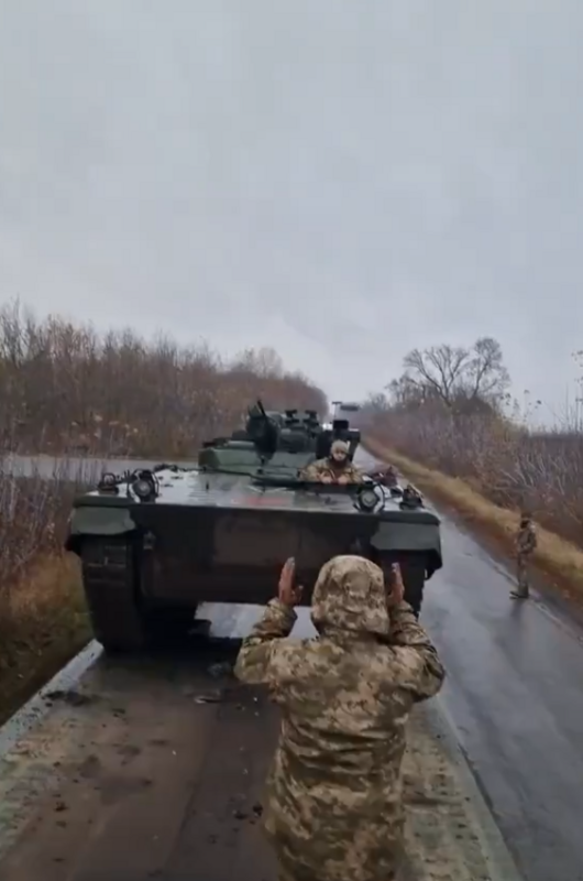 德國近日交付烏克蘭 140 輛 Marder 1A3 步兵戰車。 圖：翻攝自 rainbow7852 X 帳號