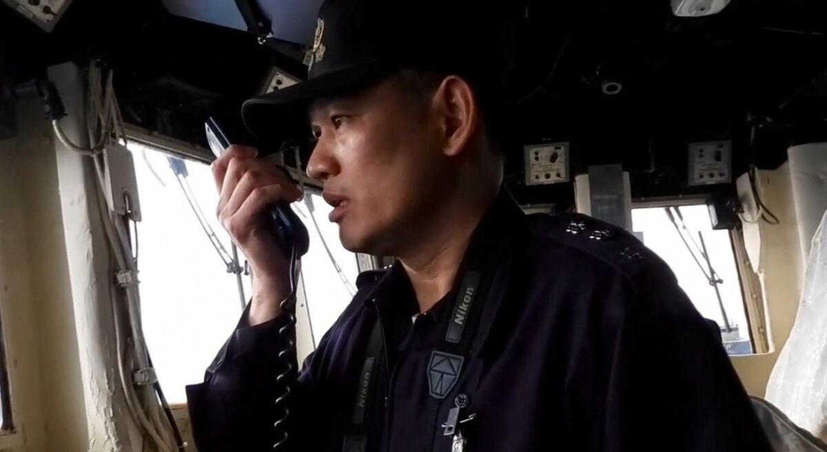 蘇澳軍艦並對共軍黃岡艦（舷號577）廣播喊話。 圖/國防部 提供