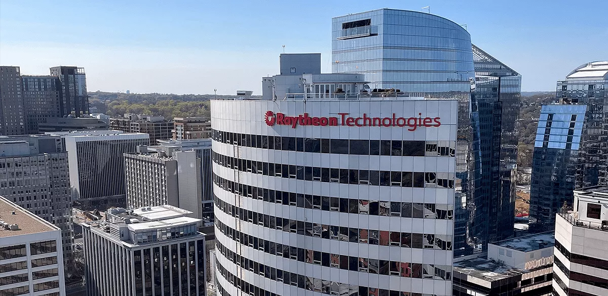 雷神公司(Raytheon Technologies Corporation)最新開發的認知演算法部署系統（CADS），透過強大的人工智慧（AI）分析技術，為第四代戰機提供更即時、靈活的電子戰防禦能力。 翻攝自 Raytheon Technologies Corporation 網站