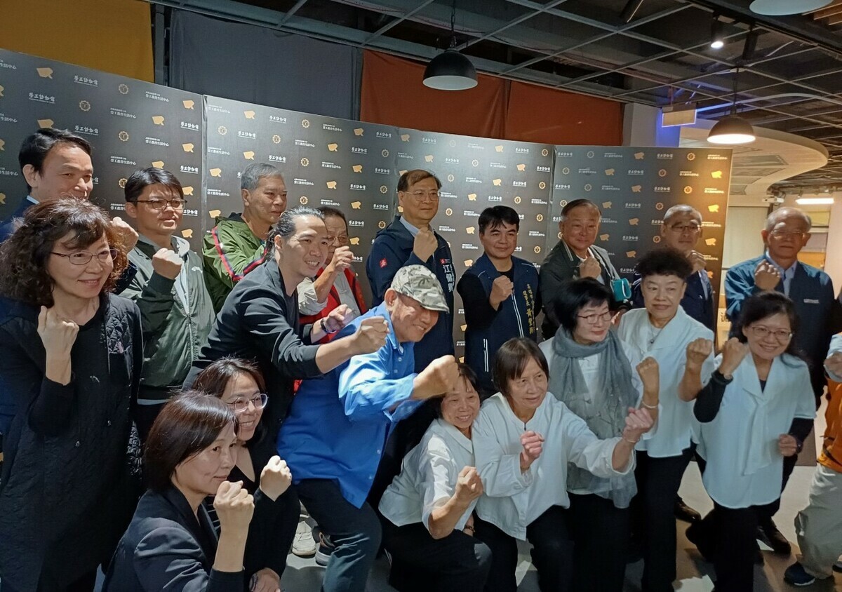 《流經歲月》由勞博館過志工隊戲劇組與「響座劇場」合作。 圖：高雄勞工博物館/提供