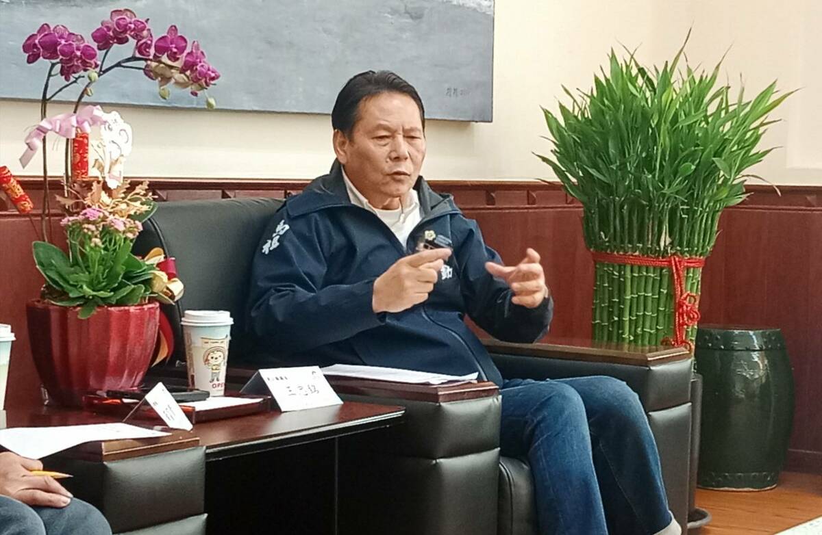 王忠銘表示縣府對馬高航線期望很高，除了為南部鄉親服務，也打通馬祖旅遊線。 圖：孫家銘攝