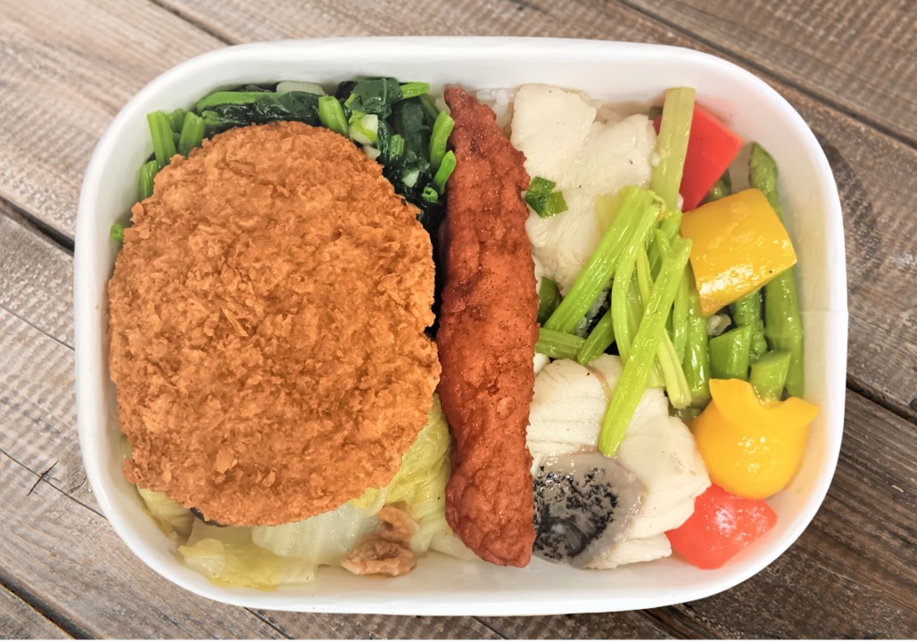 台鐵公司嚴選輸日等級的屏東龍虎石斑魚，並由台北餐旅分處與高雄餐旅分處分別推出「龍虎好屏雙饗便當」以及「鐵石新嚐II龍虎好屏便當」。 圖：台鐵公司／提供