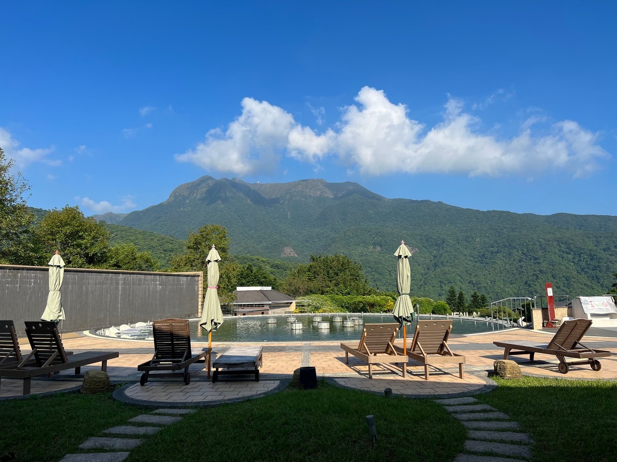 新北溫泉有山湯也有海湯，圖為金山萬里區陽明山天籟渡假酒店。 圖：新北市觀旅局/提供