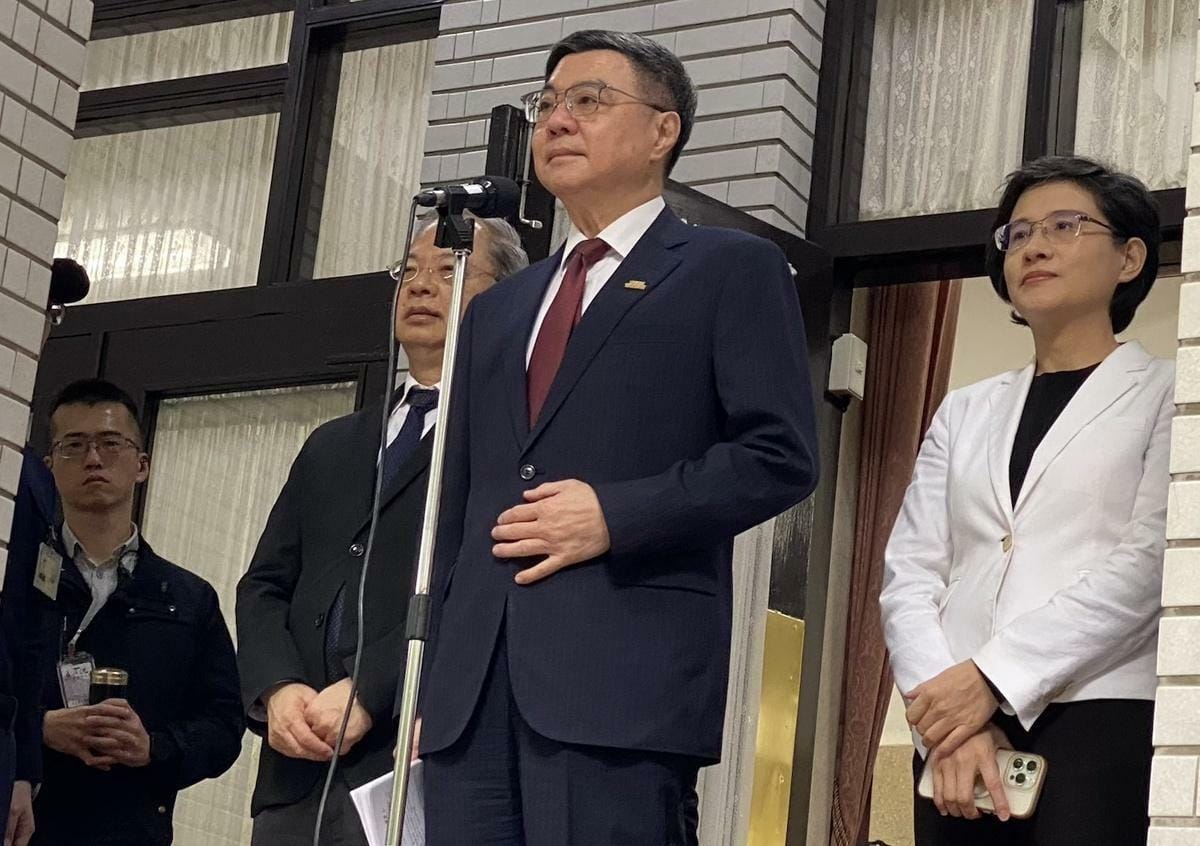 行政院長卓榮泰(中)4日立院受訪 圖：林朝億/攝