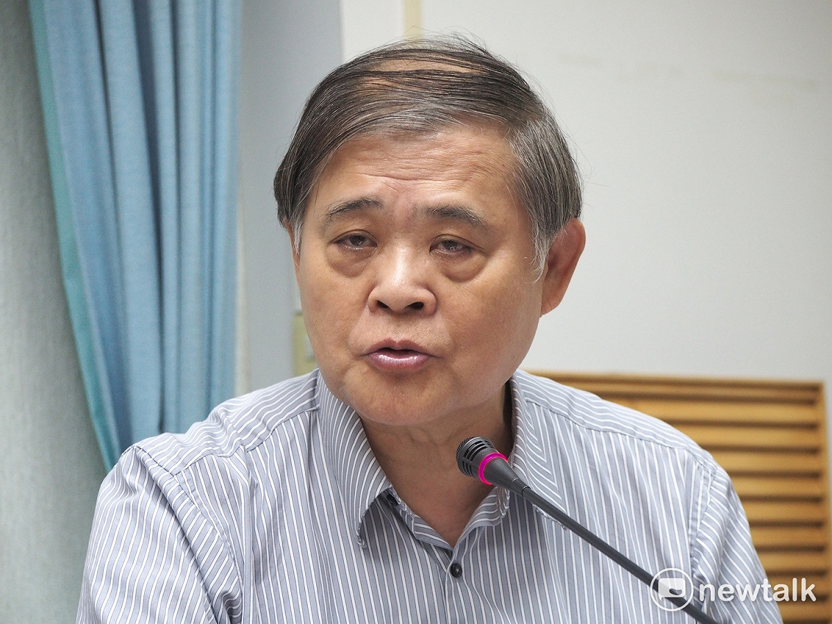 詢及是否備有儲氣巢時，台電副總經理藍宏偉回應，目前儲氣巢並未通過環評，所以尚未建置。 圖：趙婉淳／攝