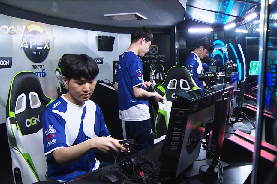 一向在小組賽得心應手的「Lunatic-Hai」，竟在第四季首戰，慘遭「MVP Space」以三比二擊敗，讓全場觀眾一片譁然。 圖：翻攝自OGN官方twitch