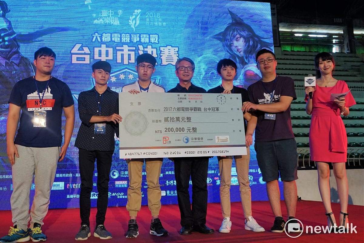 今（19）日是台中區的總決賽，由「菜皮一定行」與「TeamRevenge」正面對決，無奈於實力差距，「菜皮一定行」毫不留情地以3：0輾壓對手成功晉級，並代表台中前進六都總決賽。 圖：蔡幸秀/攝影