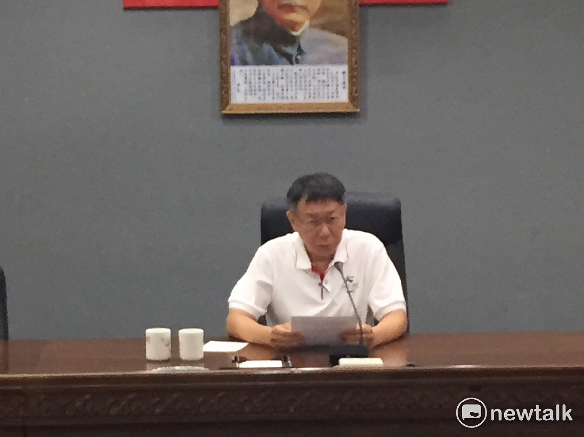 柯文哲在市府召開記者會，針對昨晚世大運的開幕儀式遭民眾抗議而阻擋運動員入場發言，提出四點聲明。 圖：丘秝榕 / 攝