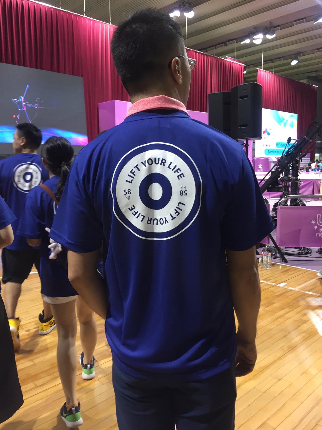 加油民眾為郭婞淳特製的T恤背面。 圖 : 網友提供