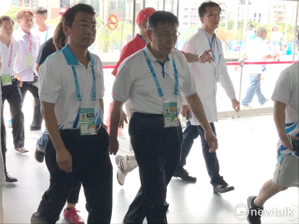 針對世大運閉幕式維安，台北市長柯文哲今（23）日表示，不排除動用拒馬。 圖 : 周煊惠／攝