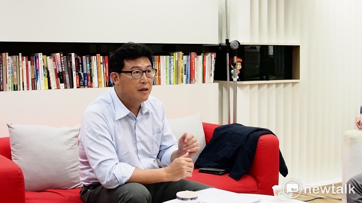 針對台北市長柯文哲19日世大運開幕典禮的危機處理，有意參選2018台北市長的民進黨立委姚文智今（23）日表示，柯P的危機處理亂七八糟、也不承認錯誤，好像只想蒙混過關。 圖 : 朱泓任 / 攝